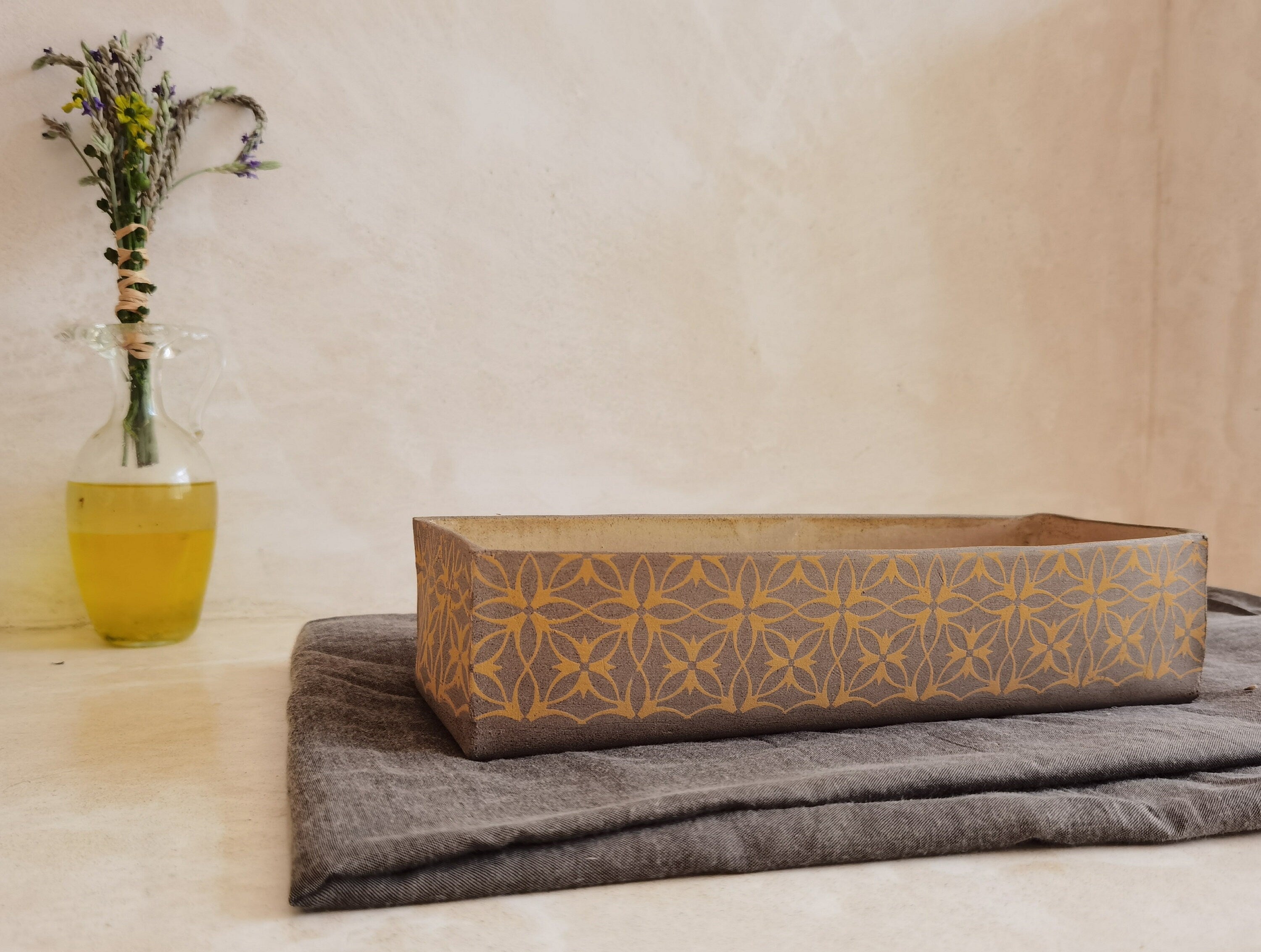 Handmade Ceramic Baking Dish: Rustic Beige Pottery Serving Dish (11.4x3.9")