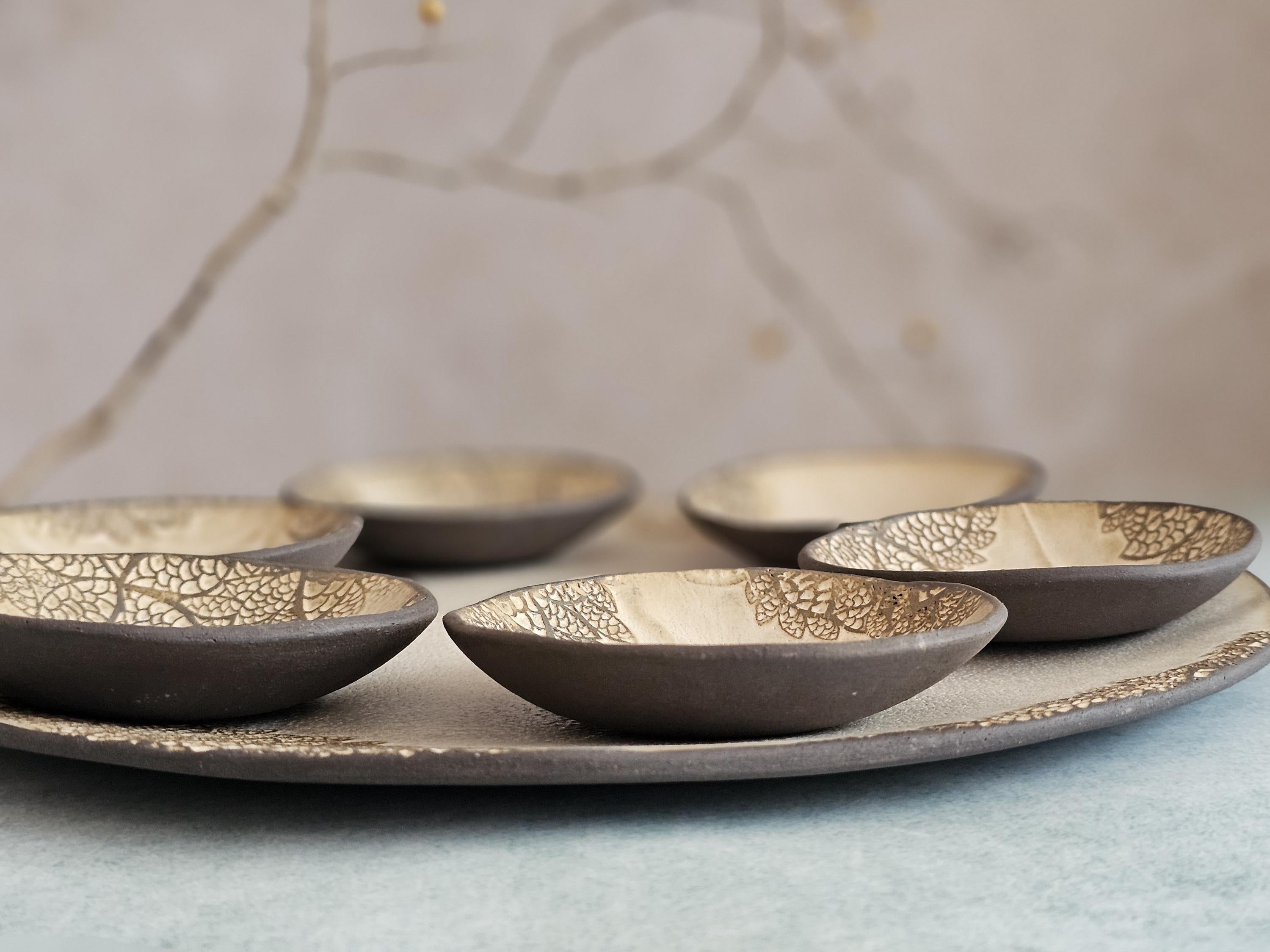 Modern Ceramic Passover Seder Plate: Beige Glazed with Leaf Decoration